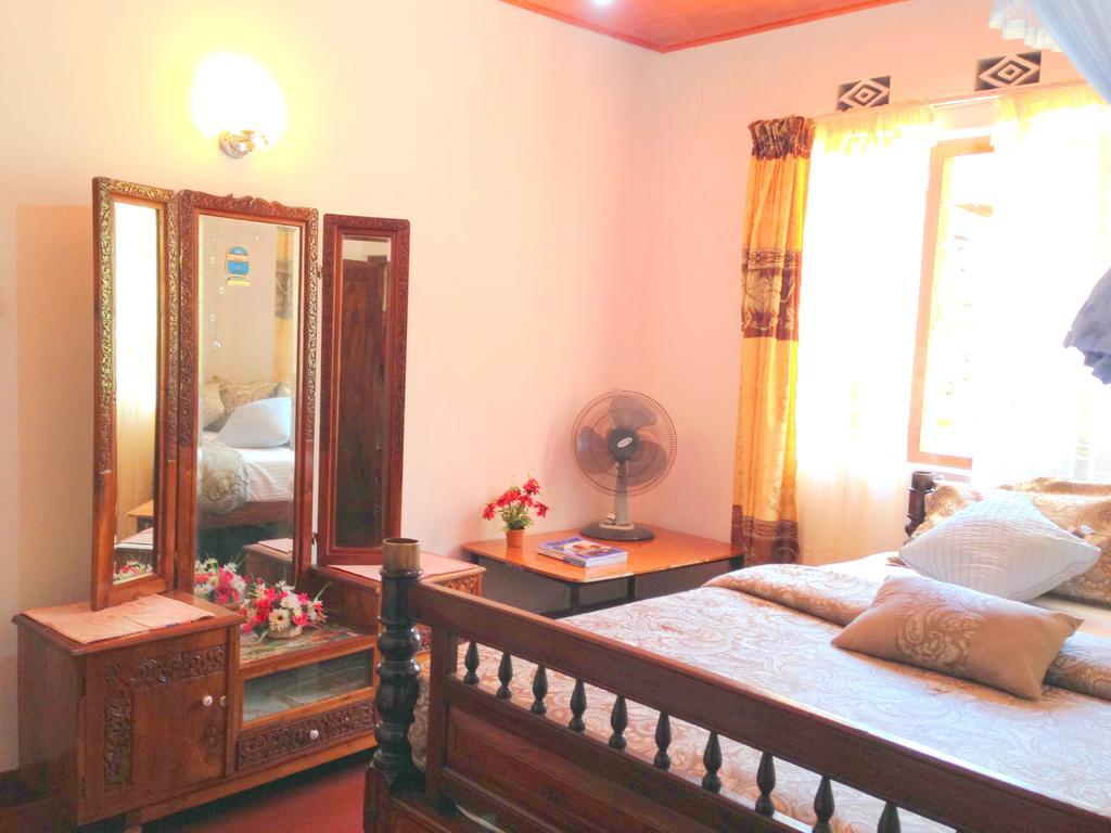 Eeshani Guest Inn Элла Экстерьер фото