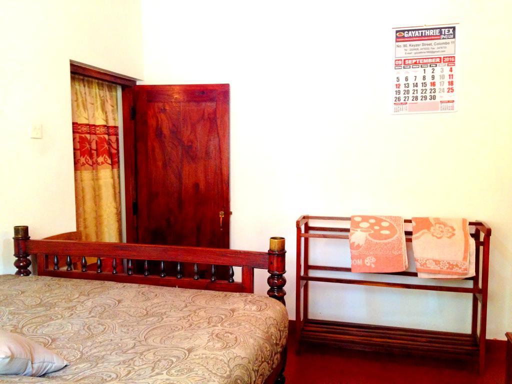 Eeshani Guest Inn Элла Экстерьер фото