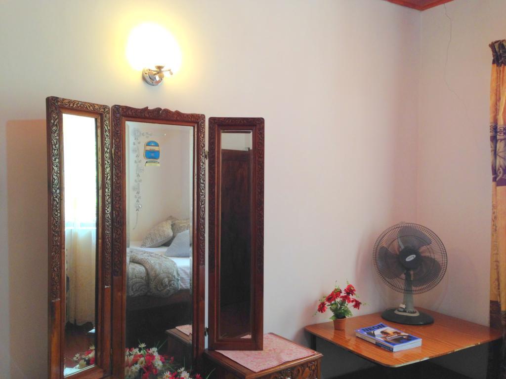 Eeshani Guest Inn Элла Экстерьер фото