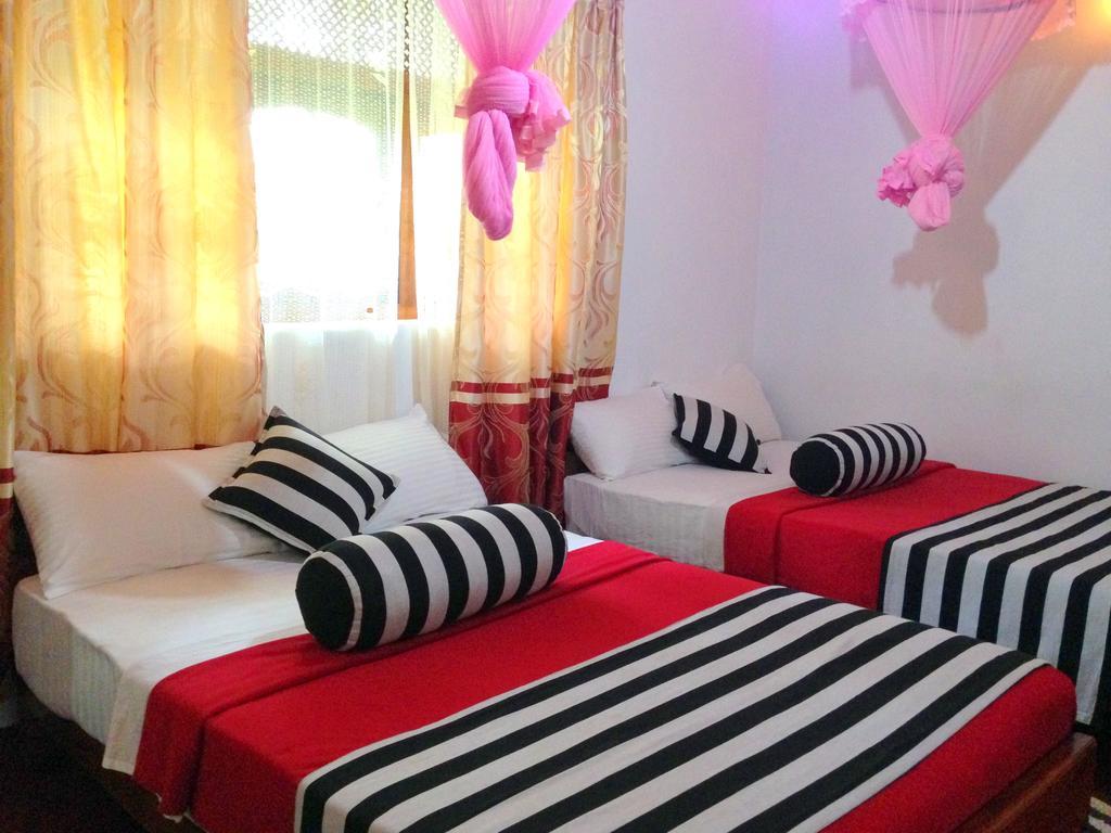Eeshani Guest Inn Элла Экстерьер фото