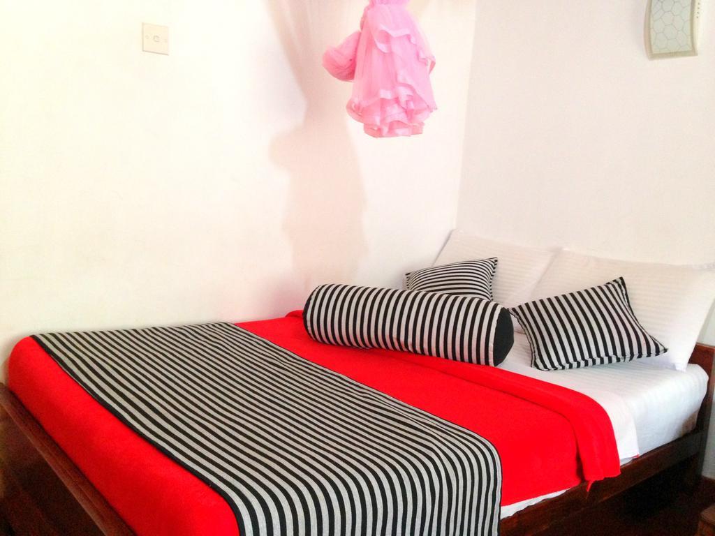 Eeshani Guest Inn Элла Экстерьер фото